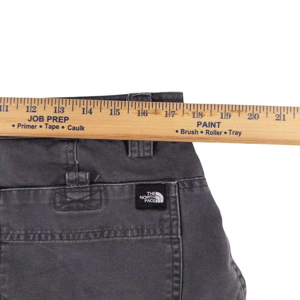 The North Face Mens 36 Utility Shorts Charcoal Grey Cotton Canvas Gorpcore Y2K